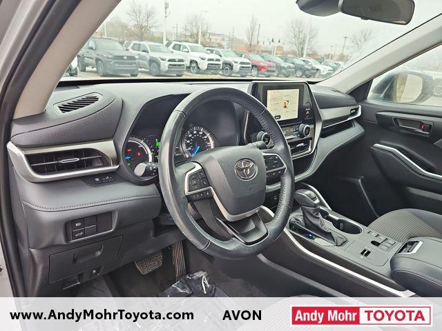 used 2023 Toyota Highlander Hybrid car, priced at $39,977