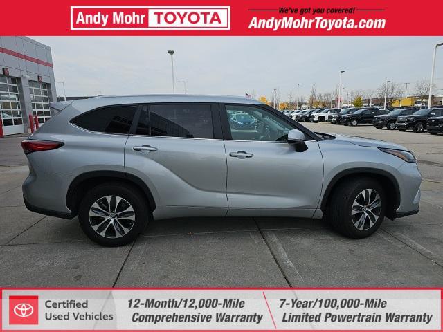 used 2023 Toyota Highlander car, priced at $38,500