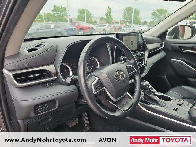 used 2023 Toyota Highlander car, priced at $38,017