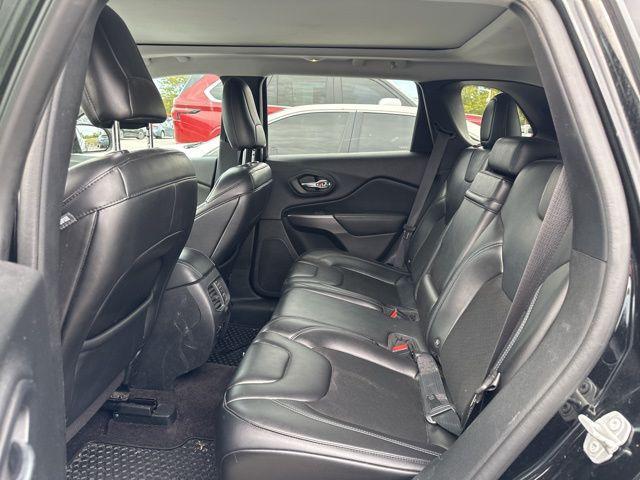 used 2019 Jeep Cherokee car, priced at $12,034
