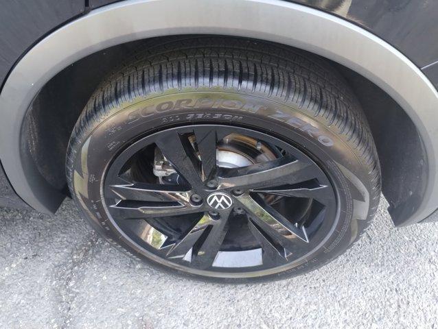 used 2024 Volkswagen Tiguan car, priced at $33,924