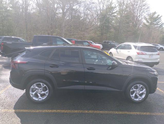 used 2024 Chevrolet Trax car, priced at $23,944