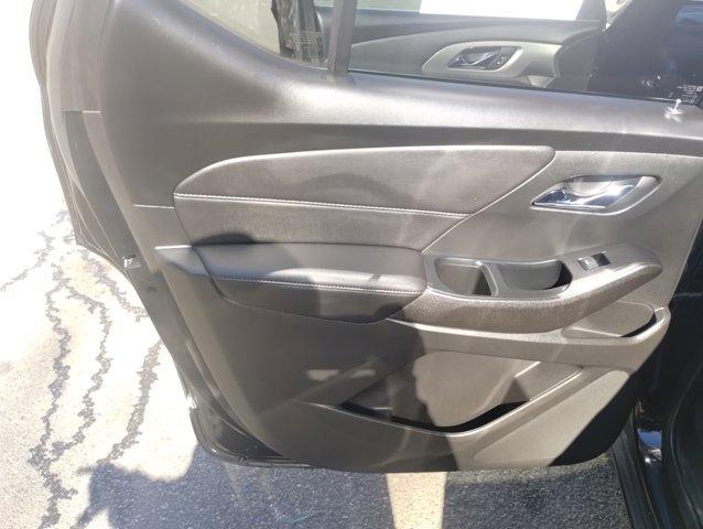 used 2022 Chevrolet Traverse car, priced at $31,924