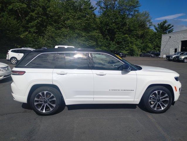 used 2024 Jeep Grand Cherokee car, priced at $50,924