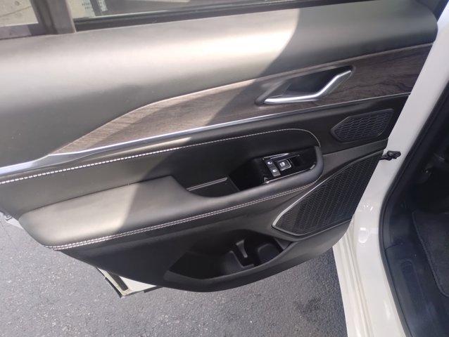 used 2024 Jeep Grand Cherokee car, priced at $50,924