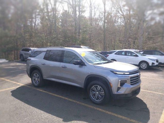 used 2024 Chevrolet Traverse car, priced at $40,924