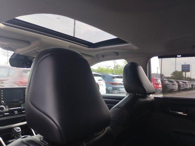 used 2022 Toyota Highlander car, priced at $35,524