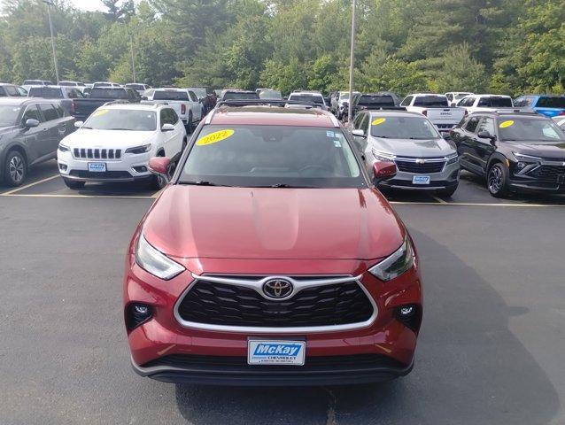 used 2022 Toyota Highlander car, priced at $35,524