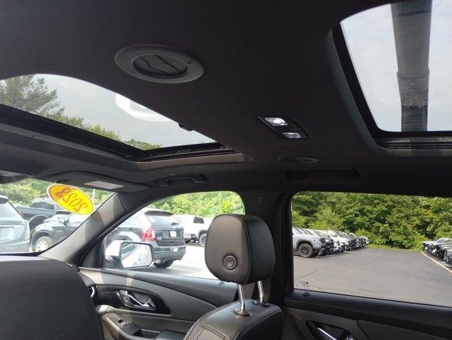 used 2022 Chevrolet Traverse car, priced at $43,924