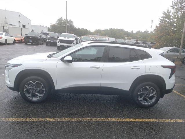 used 2024 Chevrolet Trax car, priced at $23,924