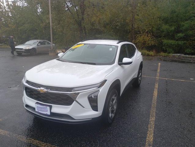 used 2024 Chevrolet Trax car, priced at $23,924