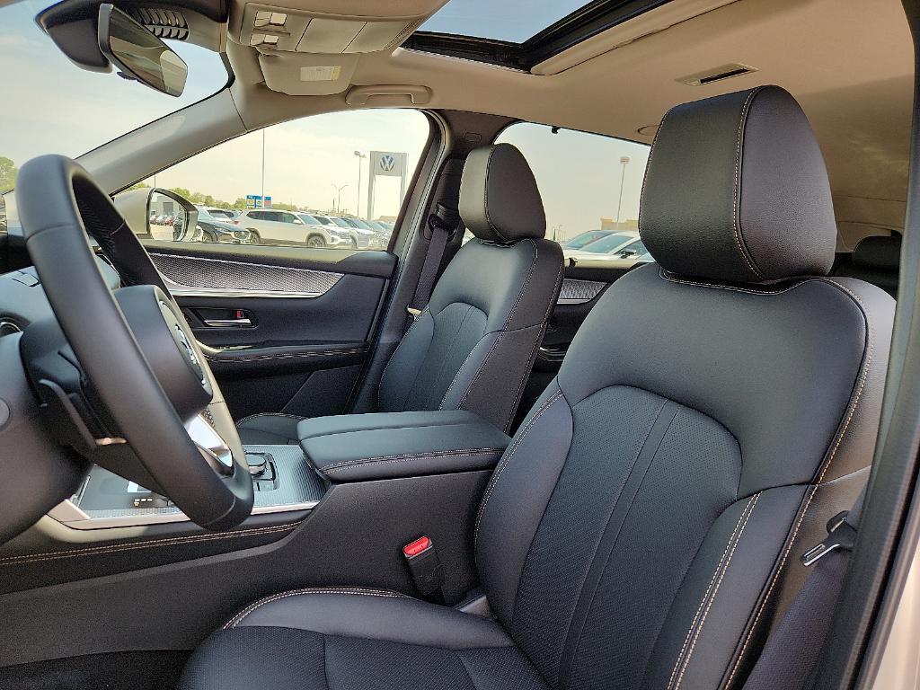 new 2025 Mazda CX-90 car, priced at $41,764