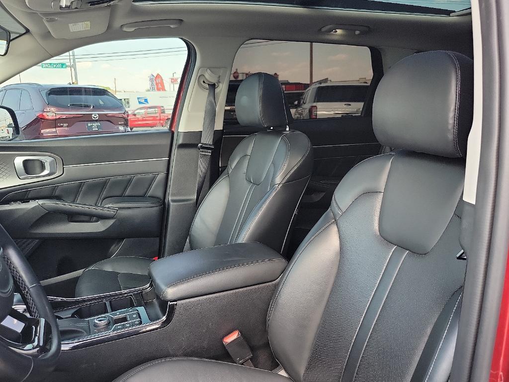 used 2021 Kia Sorento car, priced at $27,999