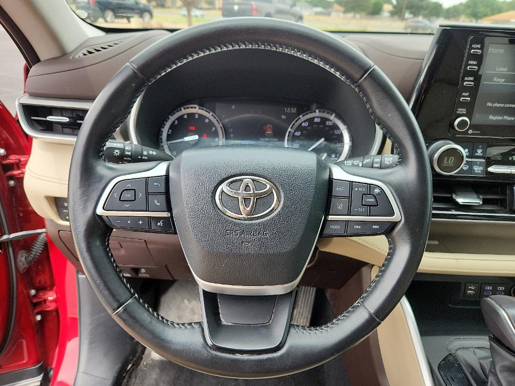 used 2022 Toyota Highlander car, priced at $33,785
