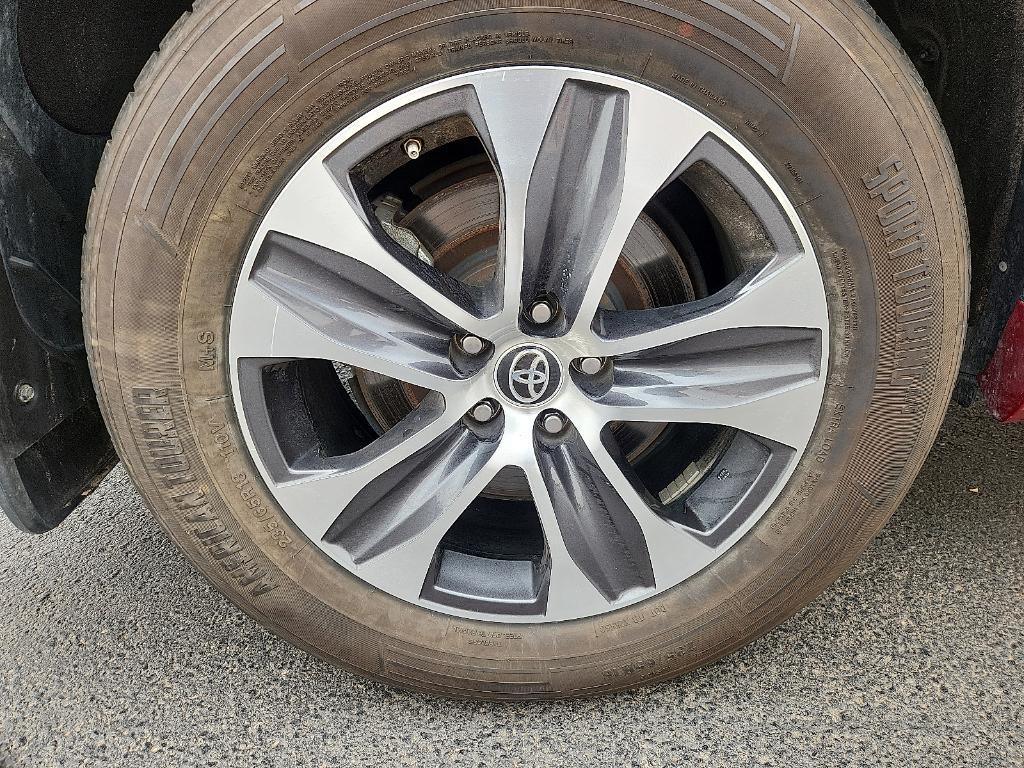 used 2022 Toyota Highlander car, priced at $33,785