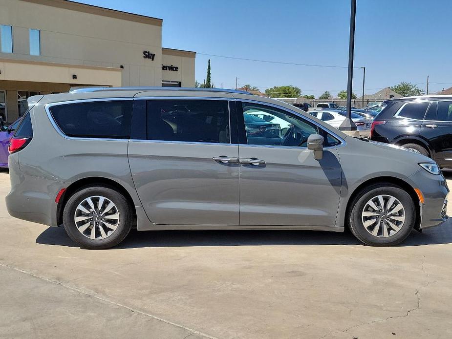 used 2021 Chrysler Pacifica Hybrid car, priced at $22,999