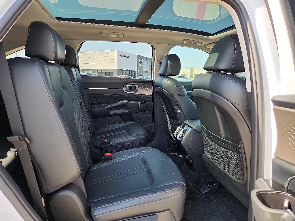 used 2021 Kia Sorento car, priced at $25,405