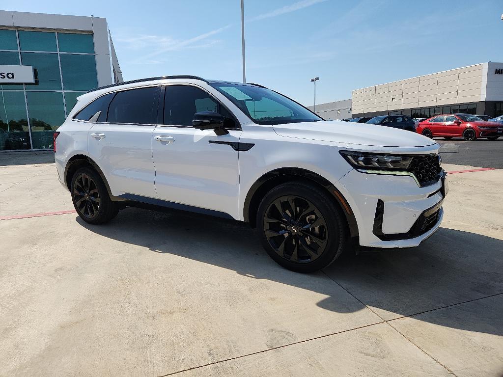 used 2021 Kia Sorento car, priced at $25,405