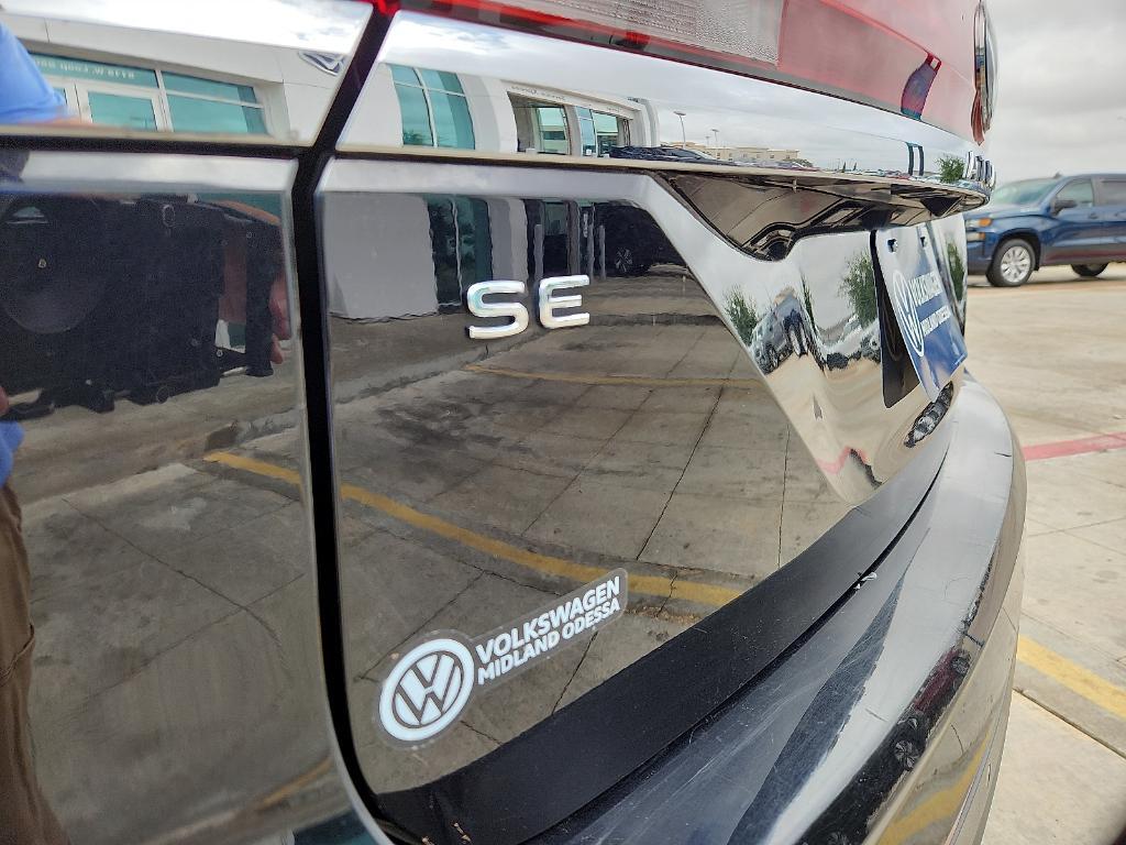 used 2024 Volkswagen Atlas car, priced at $33,858