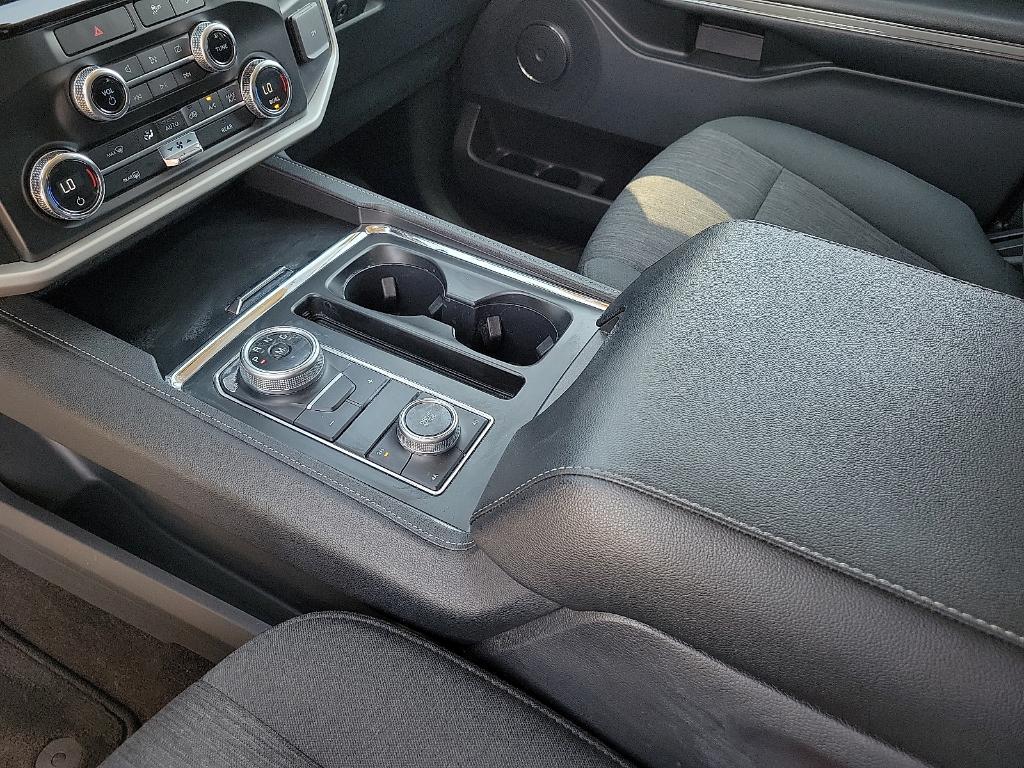 used 2022 Ford Expedition car, priced at $40,477