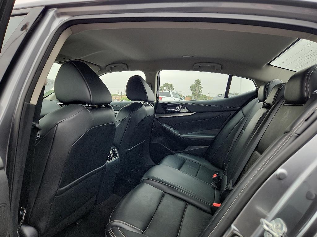 used 2023 Nissan Maxima car, priced at $24,175