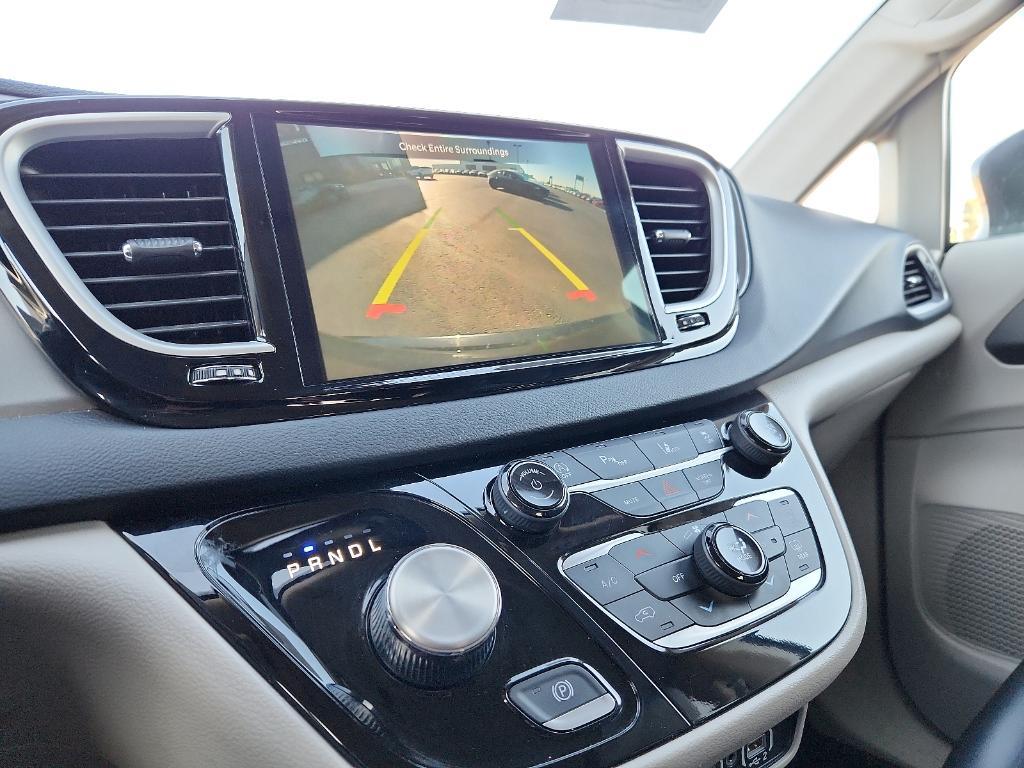 used 2023 Chrysler Pacifica car, priced at $24,984