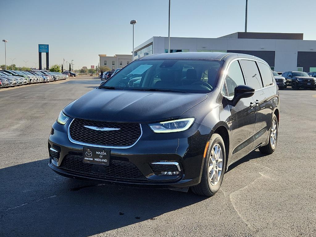 used 2023 Chrysler Pacifica car, priced at $24,984