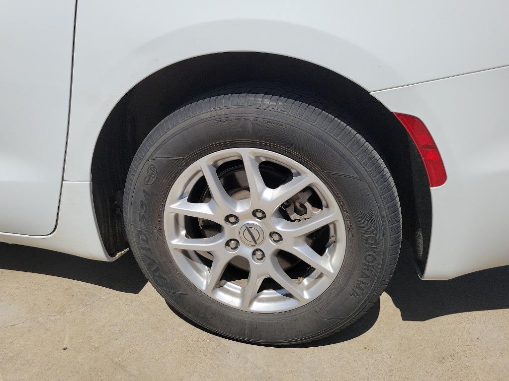 used 2023 Chrysler Pacifica car, priced at $24,584