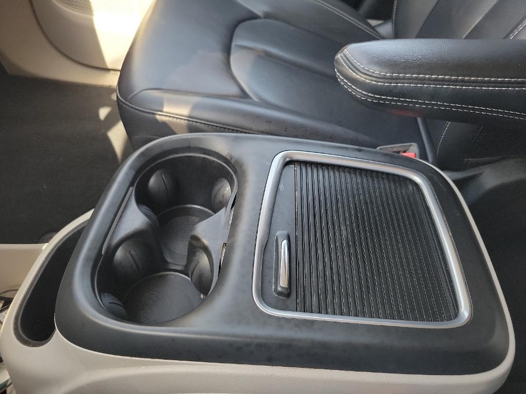 used 2023 Chrysler Pacifica car, priced at $24,584