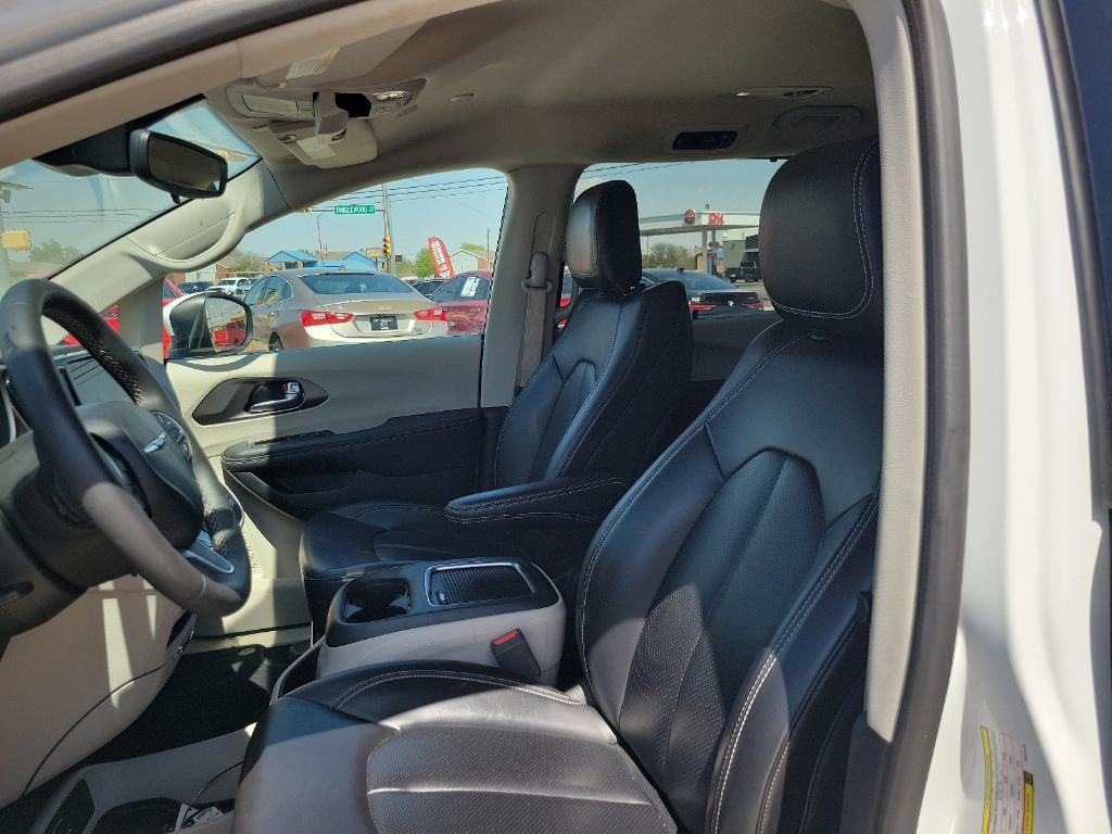 used 2023 Chrysler Pacifica car, priced at $24,584