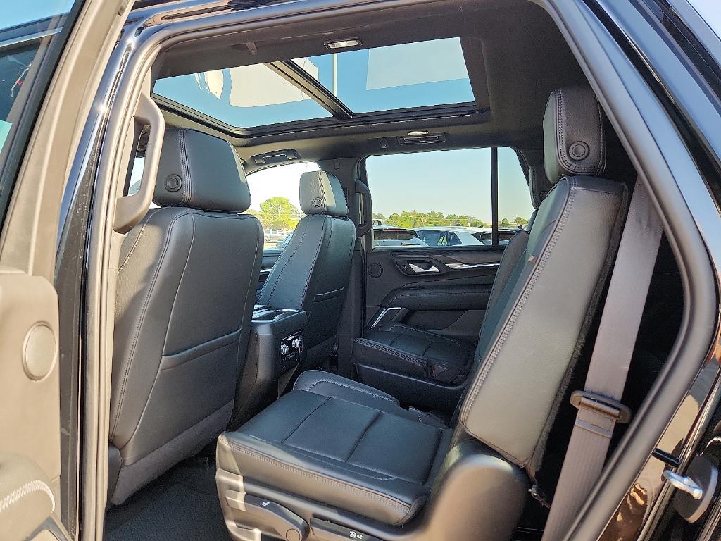 used 2022 GMC Yukon car, priced at $63,642