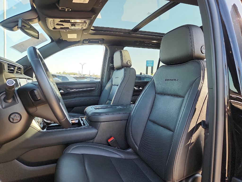 used 2022 GMC Yukon car, priced at $63,642