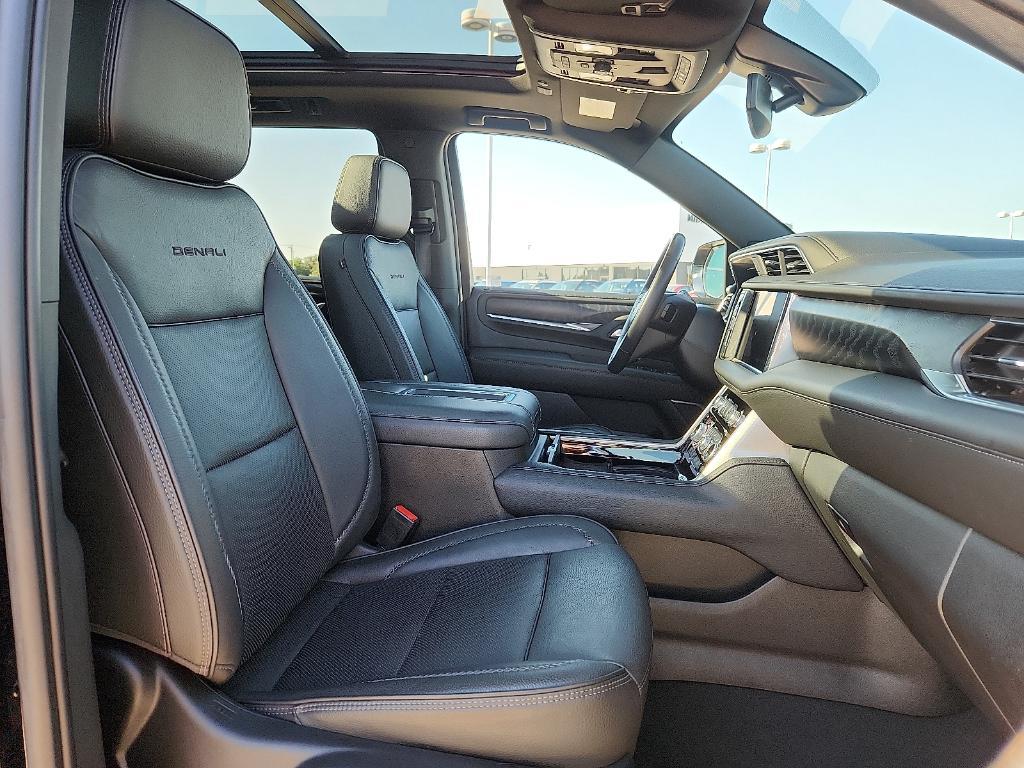 used 2022 GMC Yukon car, priced at $63,642
