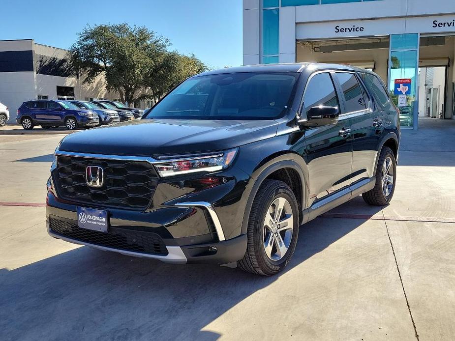 used 2025 Honda Pilot car, priced at $40,784