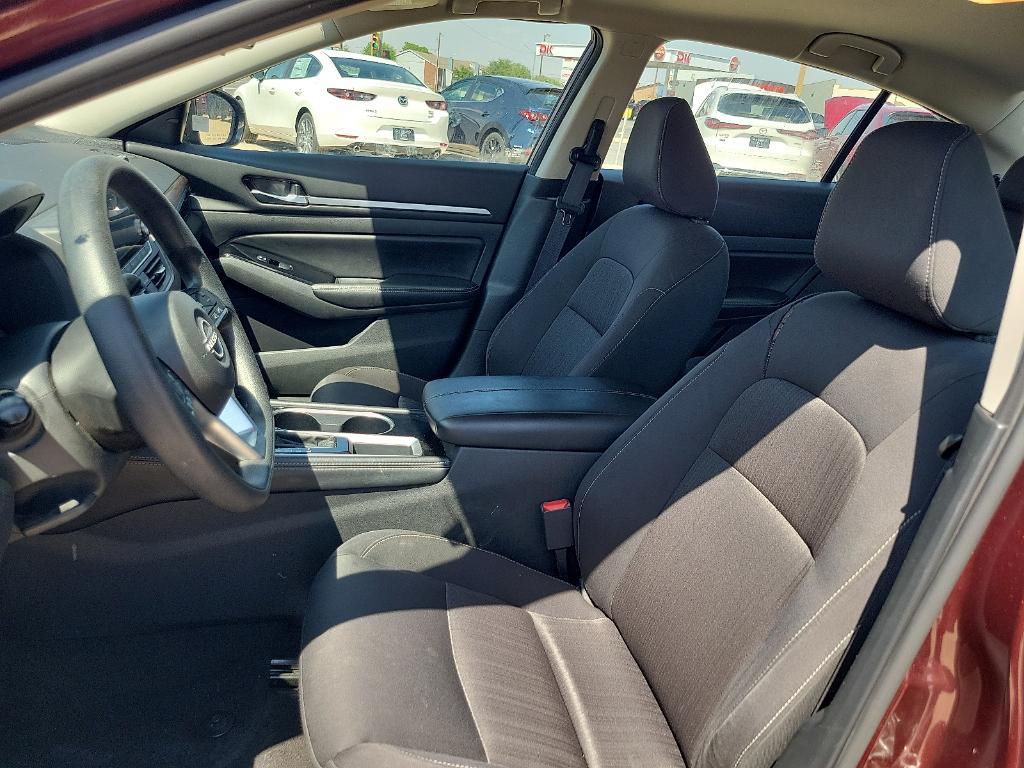 used 2023 Nissan Altima car, priced at $21,084