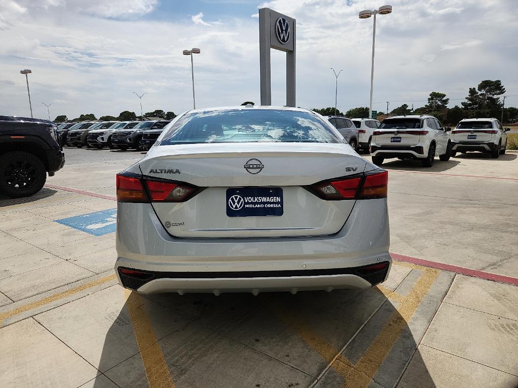 used 2023 Nissan Altima car, priced at $19,661