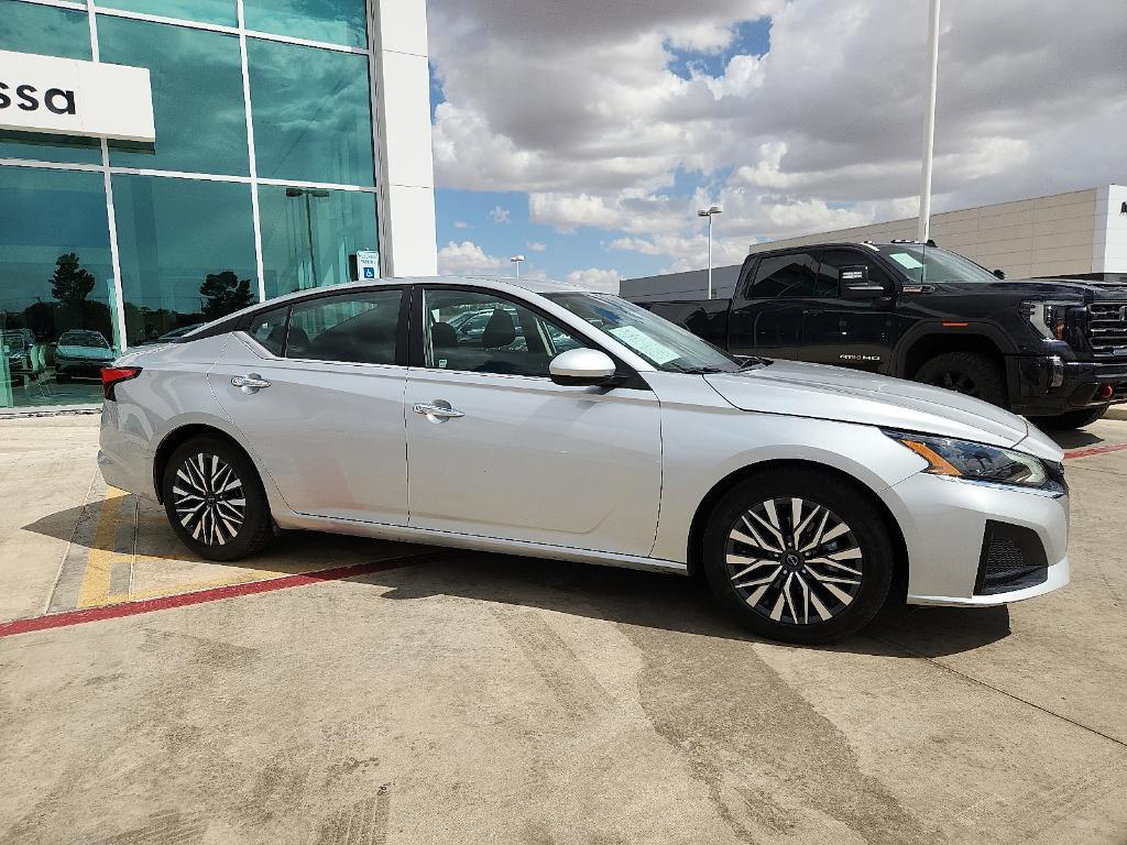 used 2023 Nissan Altima car, priced at $19,661