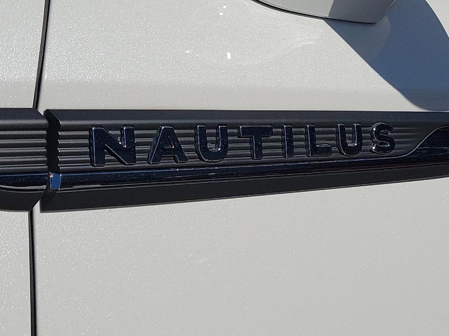 used 2023 Lincoln Nautilus car, priced at $43,200