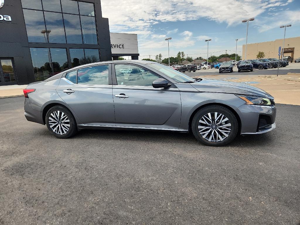 used 2023 Nissan Altima car, priced at $19,491
