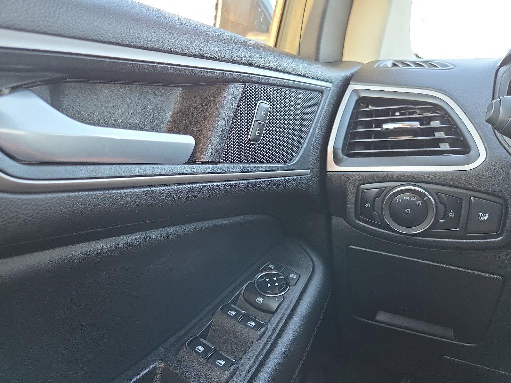 used 2024 Ford Edge car, priced at $23,998