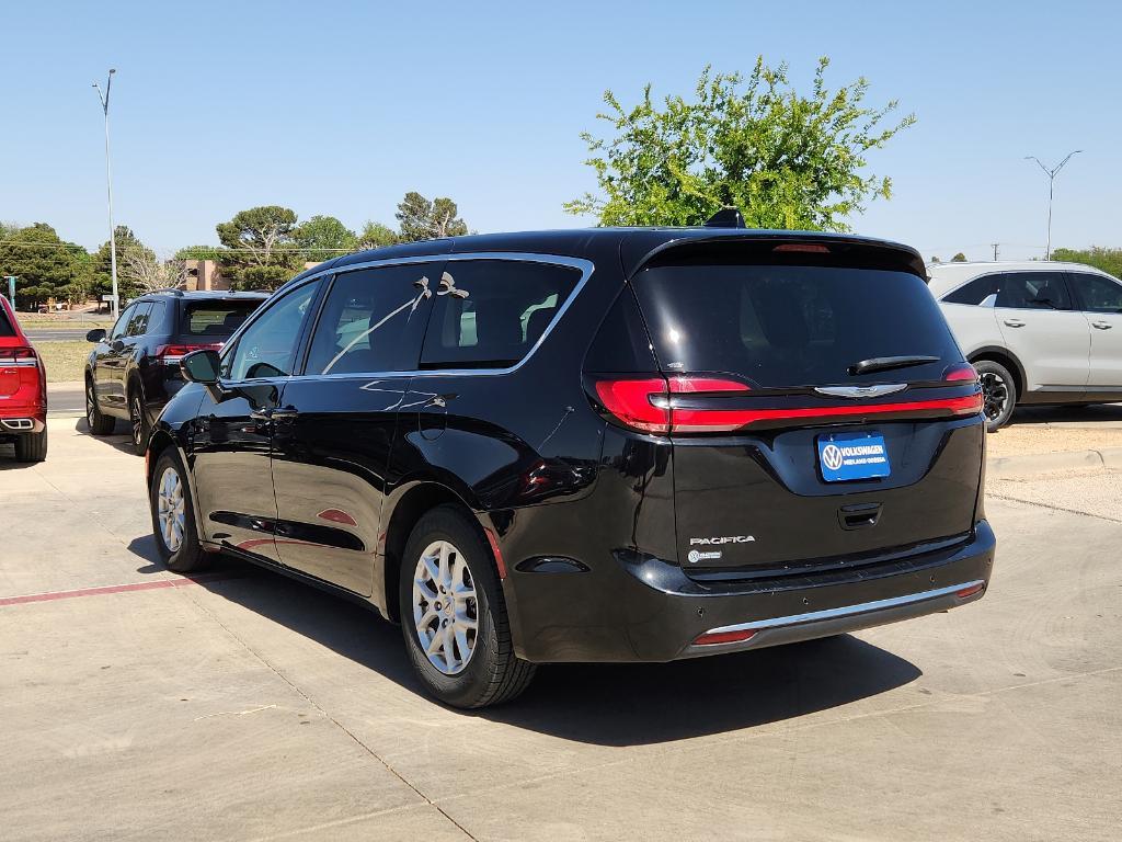 used 2023 Chrysler Pacifica car, priced at $24,584