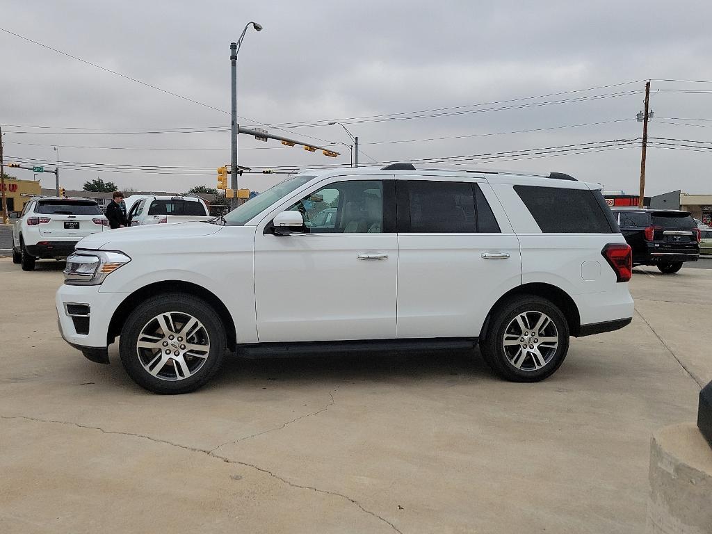 used 2024 Ford Expedition car, priced at $52,340
