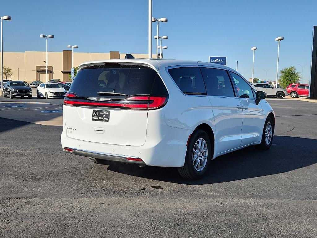 used 2023 Chrysler Pacifica car, priced at $24,637