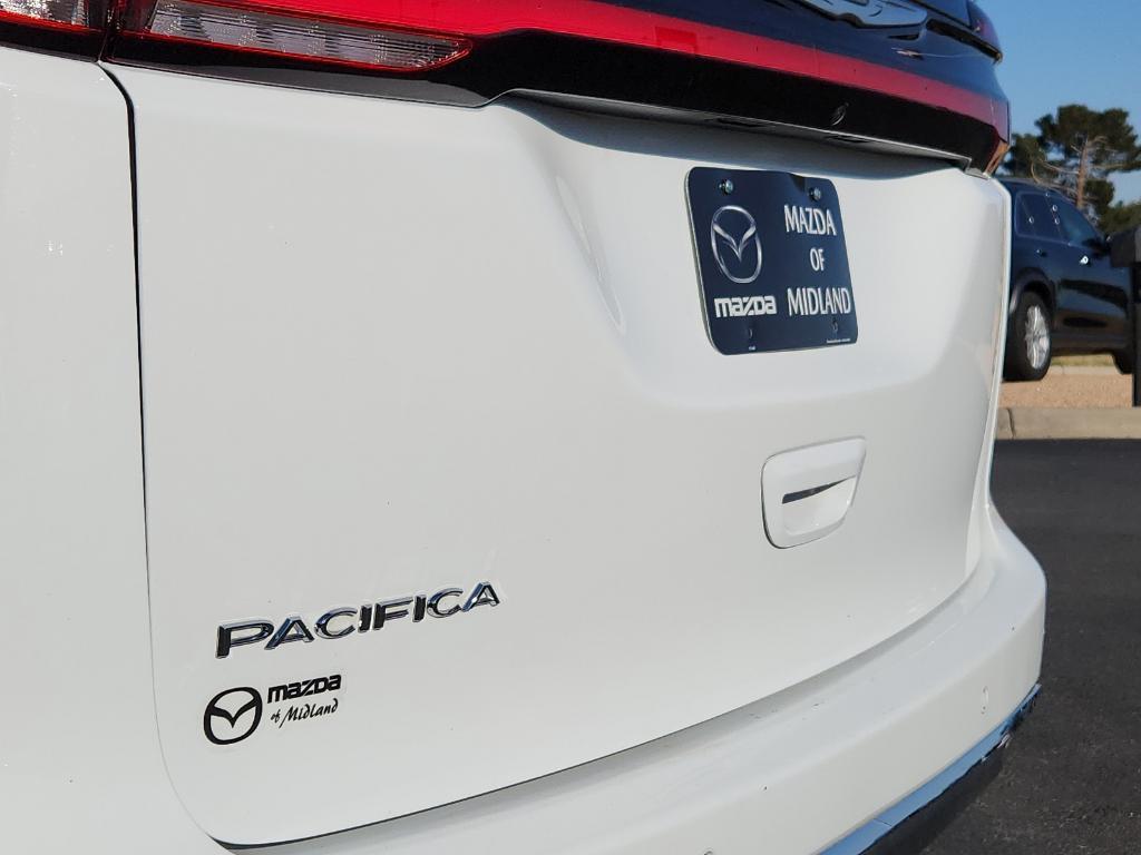 used 2023 Chrysler Pacifica car, priced at $24,637