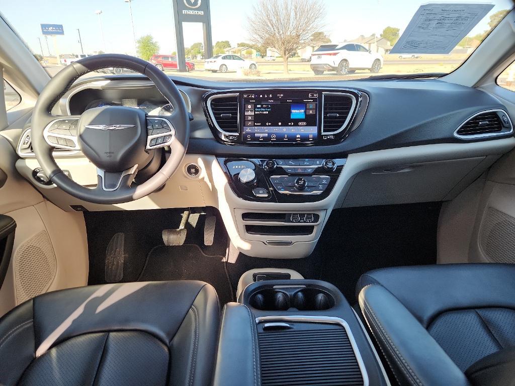 used 2023 Chrysler Pacifica car, priced at $24,637