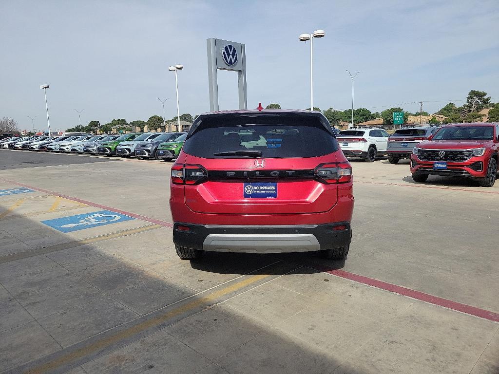 used 2023 Honda Pilot car, priced at $34,605