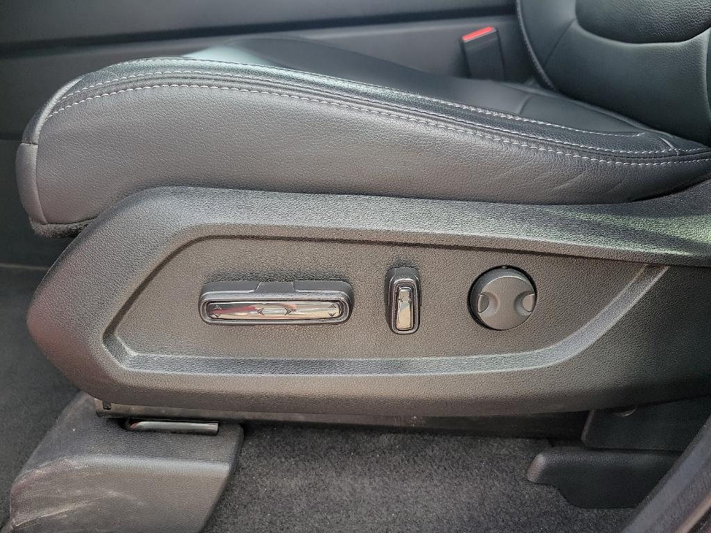 used 2023 Honda Pilot car, priced at $34,605