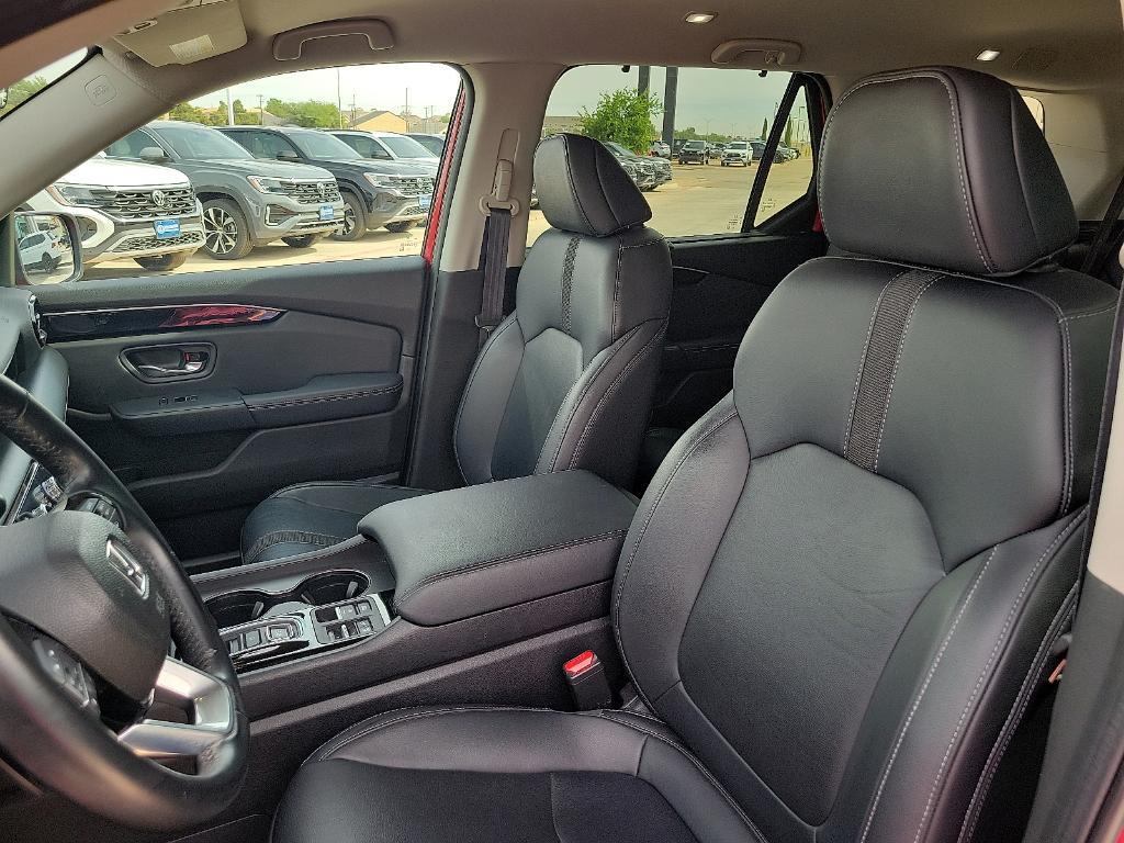 used 2023 Honda Pilot car, priced at $34,605