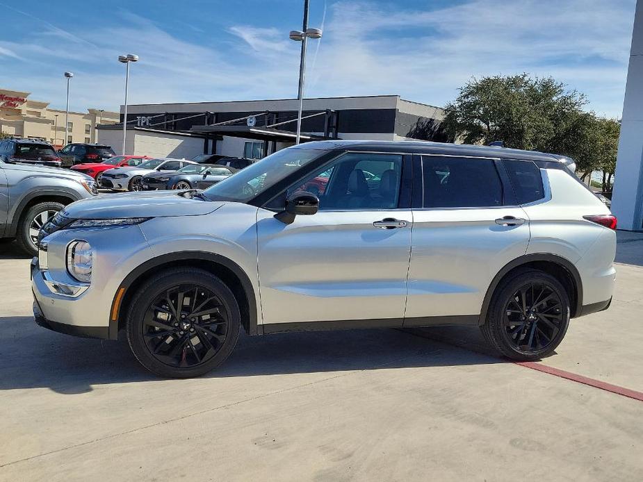 used 2023 Mitsubishi Outlander car, priced at $25,800