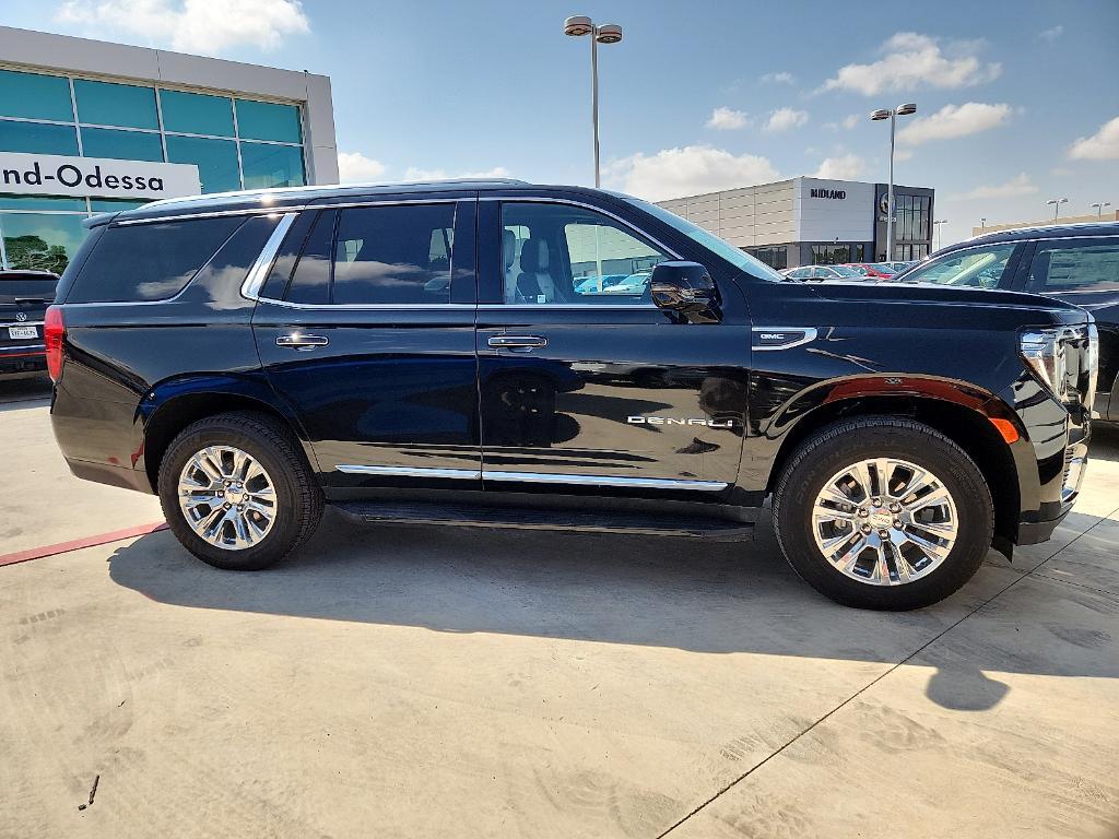 used 2024 GMC Yukon car, priced at $65,995